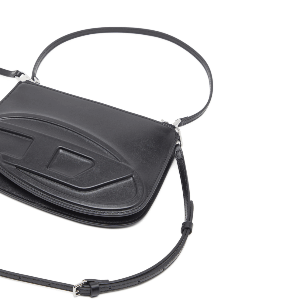 Diesel Tasche Damen Schwarz auf dem boden