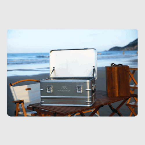 Alubox am strand