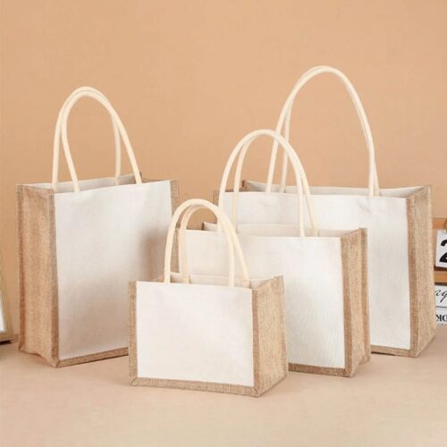 Jute Tasche alle auf dem boden
